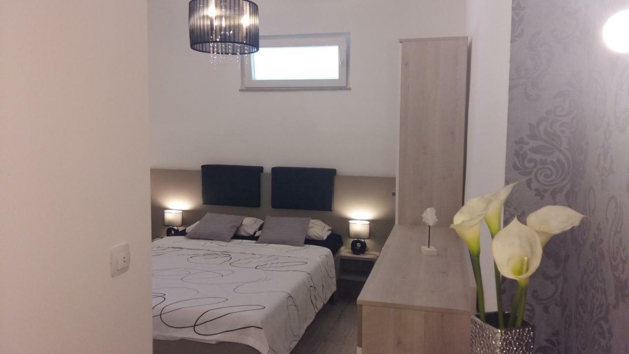 Apartment Vila Nina Petrcane Εξωτερικό φωτογραφία