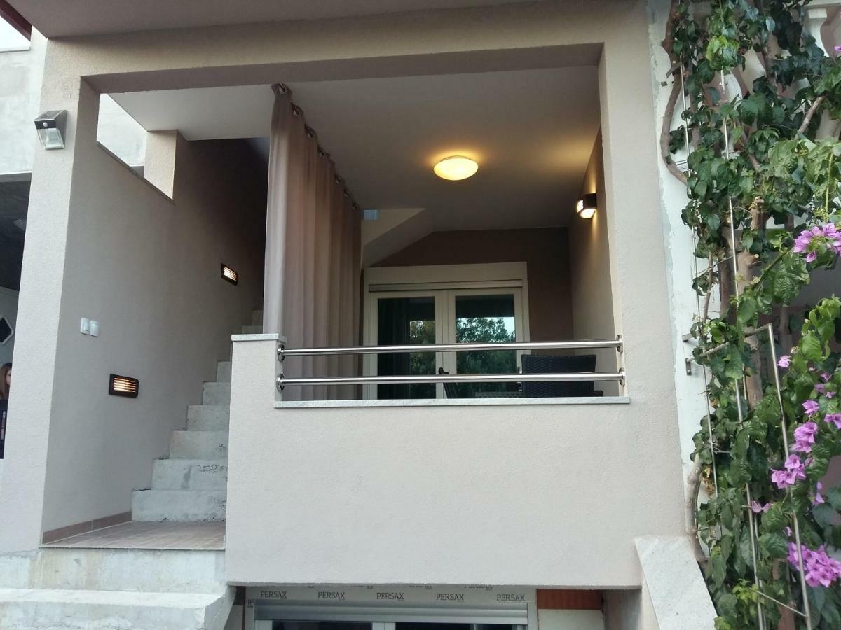 Apartment Vila Nina Petrcane Εξωτερικό φωτογραφία